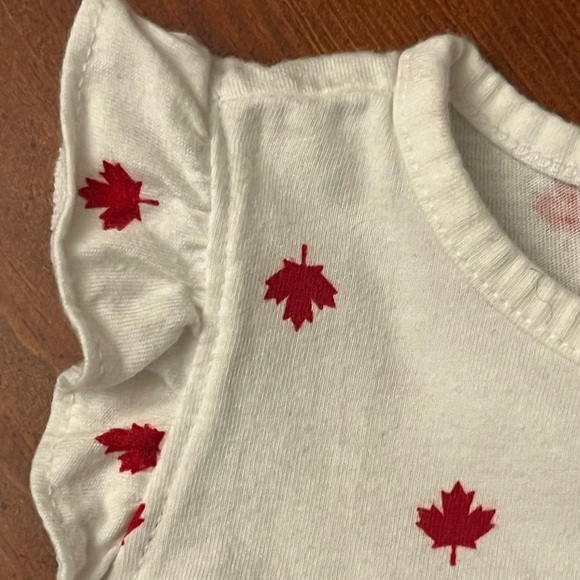 3/$20 Old Navy baby romper Maple Leafs 6-12M - Picture 4 of 5